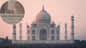 26 जनवरी पर ताजमहल में लहरा तिरंगा